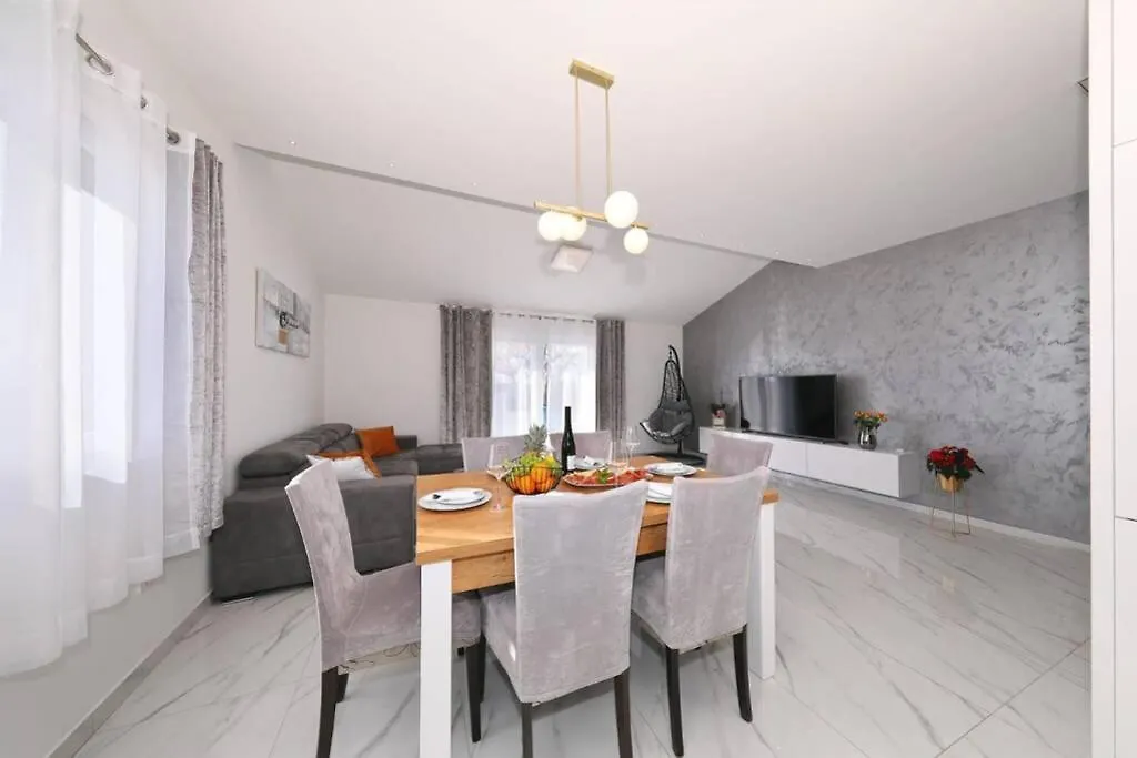 Apartman Chiara Galovac  Galovac (Zadar)