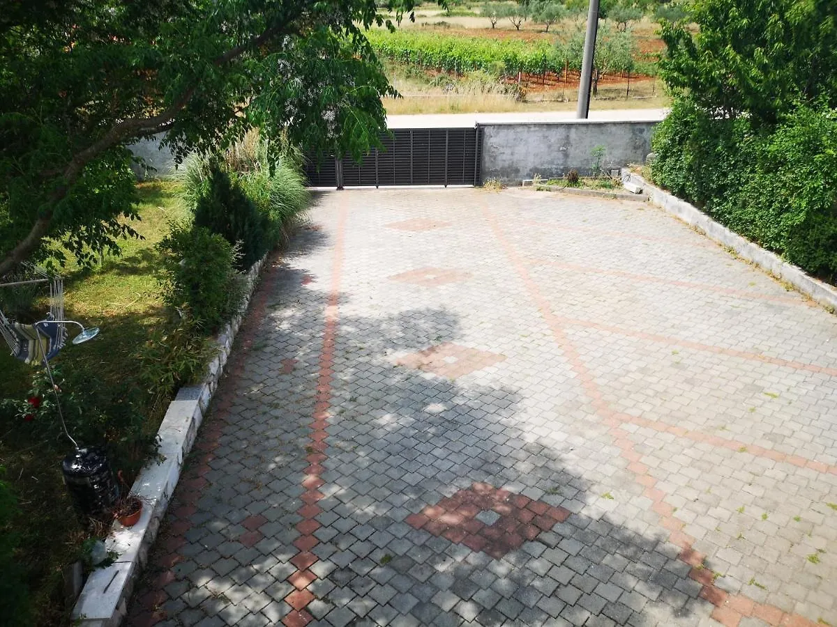 Apartment Apartman Chiara Galovac